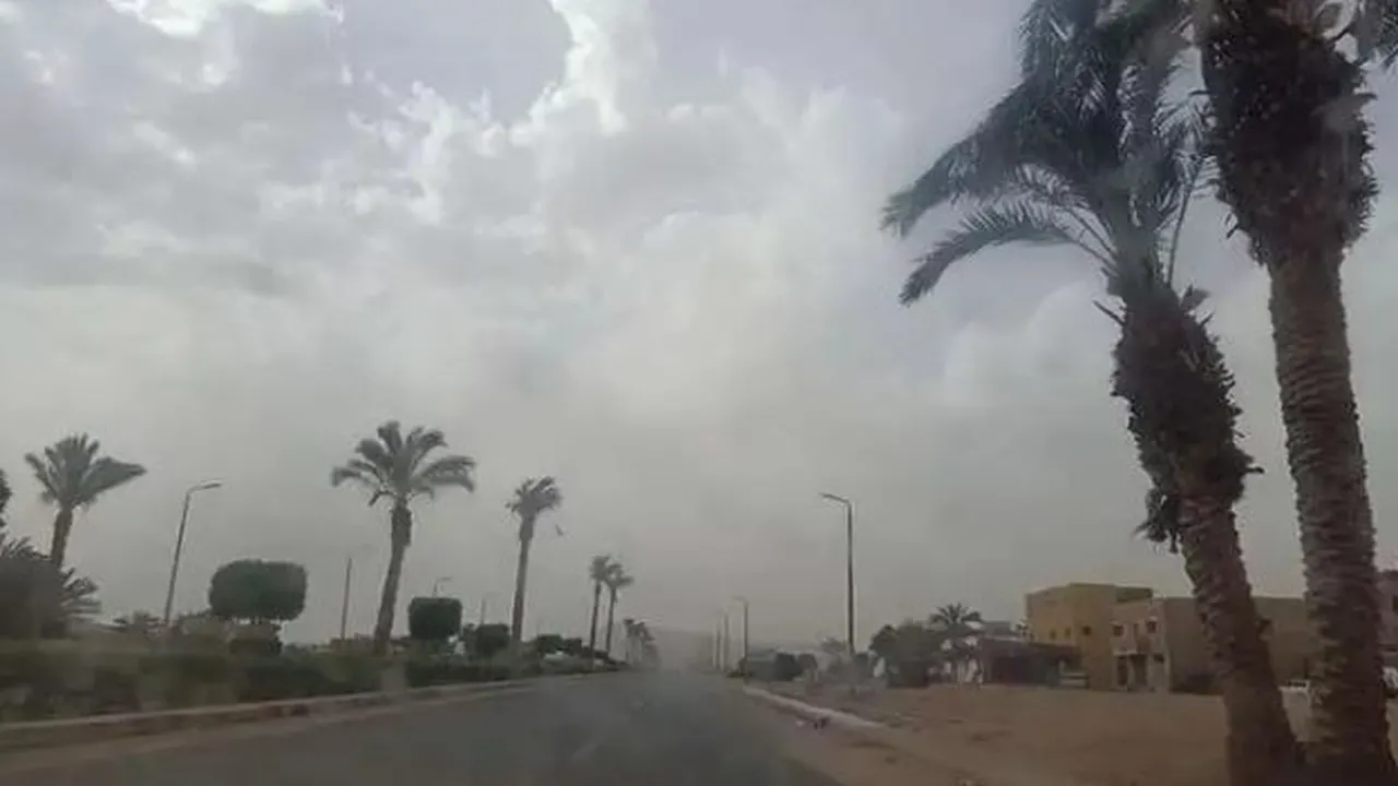 تحذير الأرصاد.. تفاصيل خريطة سقوط الأمطار وظهور الشبورة المائية في 5 محافظات